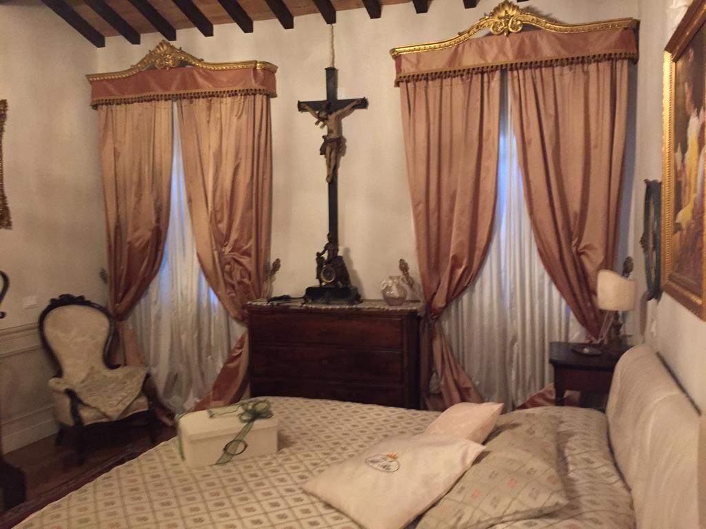 B&B Al Re Cesena Bagian luar foto